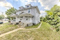 Building Photo - 1823 Grand Ave