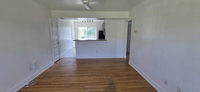 Building Photo - 808 E 300 S