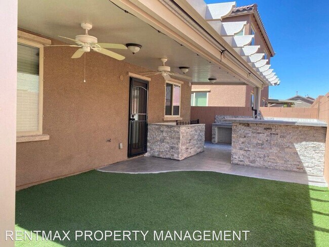 Building Photo - 4 br, 2.5 bath House - 688 CALAMUS PALMS PL