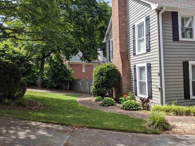 Building Photo - 1116 Santa Fe Station