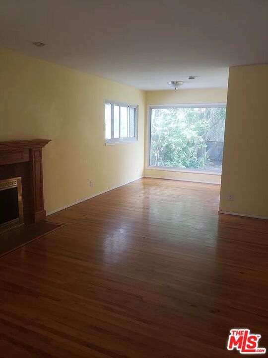 Building Photo - 7116 W 91st St