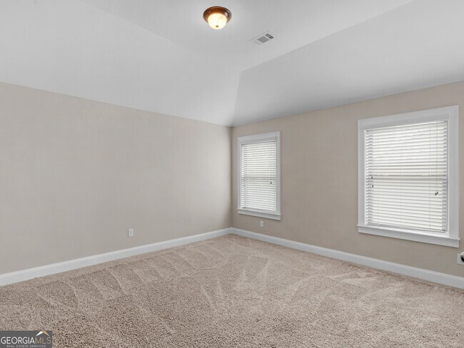 Building Photo - 185 Regency Pl