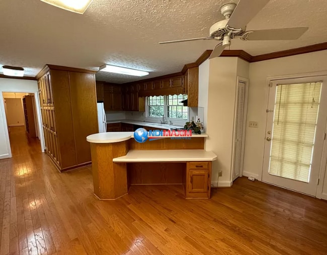 Building Photo - Nice ranch in PARKVIEW cluster in Lilburn