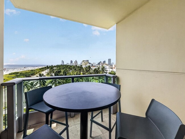 Building Photo - 1455 Ocean Dr