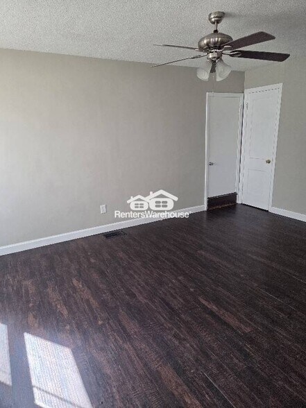 Building Photo - 415 Ames Pl