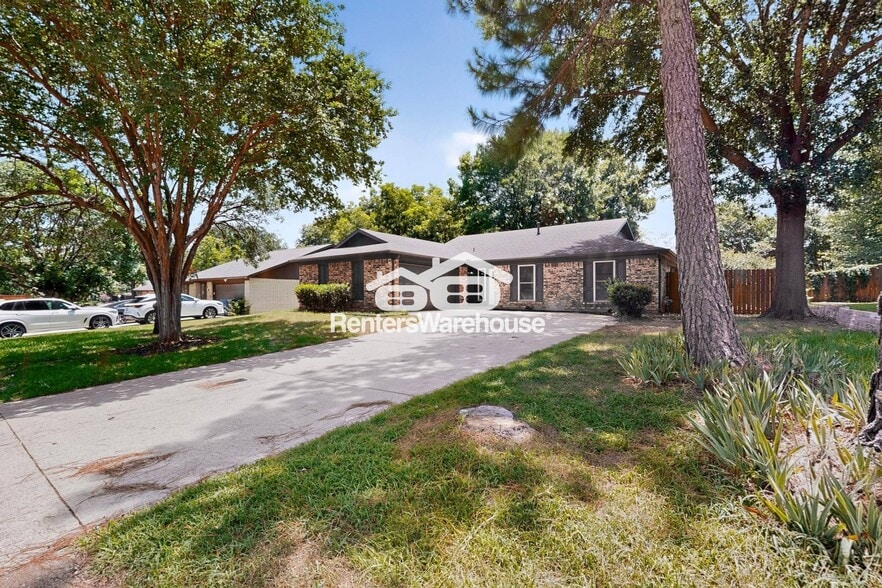 Building Photo - 1919 Buckeye Dr