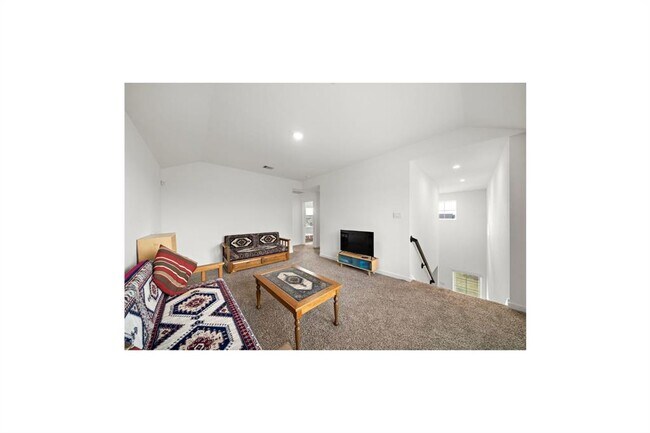 Building Photo - 31626 Featherstone Trl