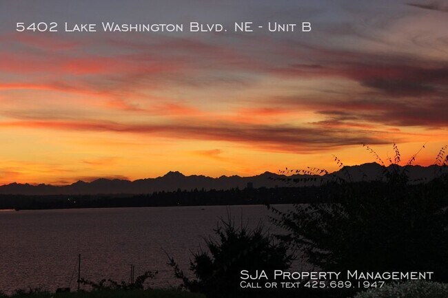 Building Photo - Downtown Kirkland Condo!