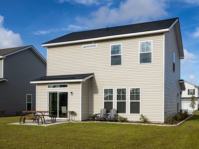Building Photo - 303 Creek Wy