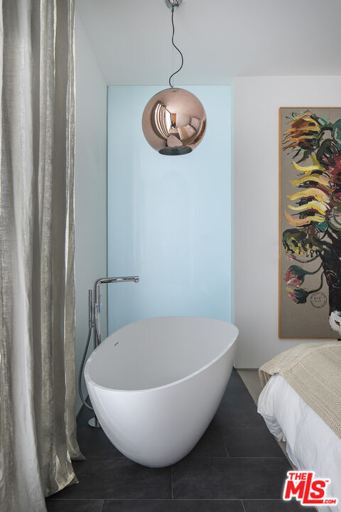 Building Photo - 2635 Hargrave Dr