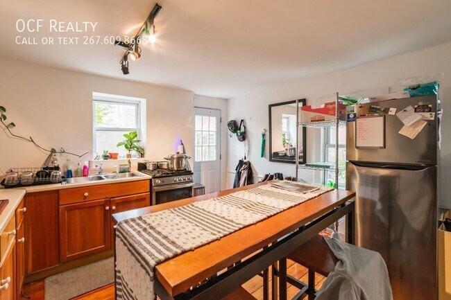 Primary Photo - 1221 Marlborough St