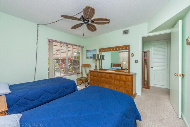 Building Photo - 331 Tequesta Dr