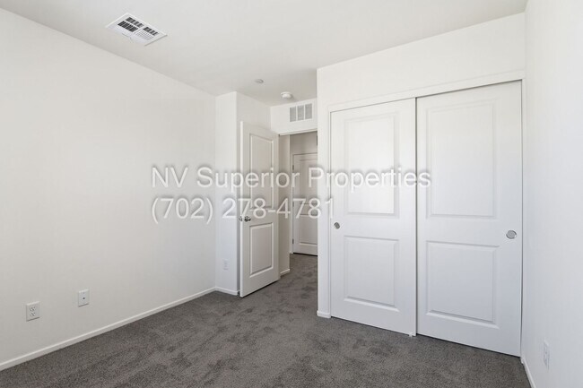 Building Photo - Aliante!! Never lived in!!! Gated!! Community Pool!!! Playground!! 2 Car Garage!! Tankless Hot wa...