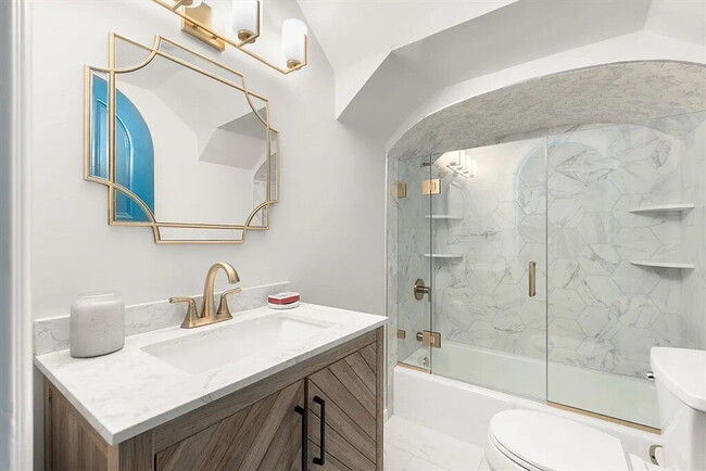 Building Photo - large One bedroom with three sizable closets and full windows facing the private, fenced-in backy...