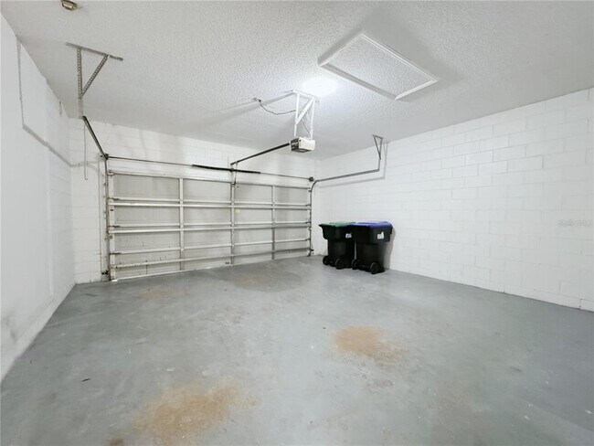 Building Photo - 4932 Bellthorn Dr