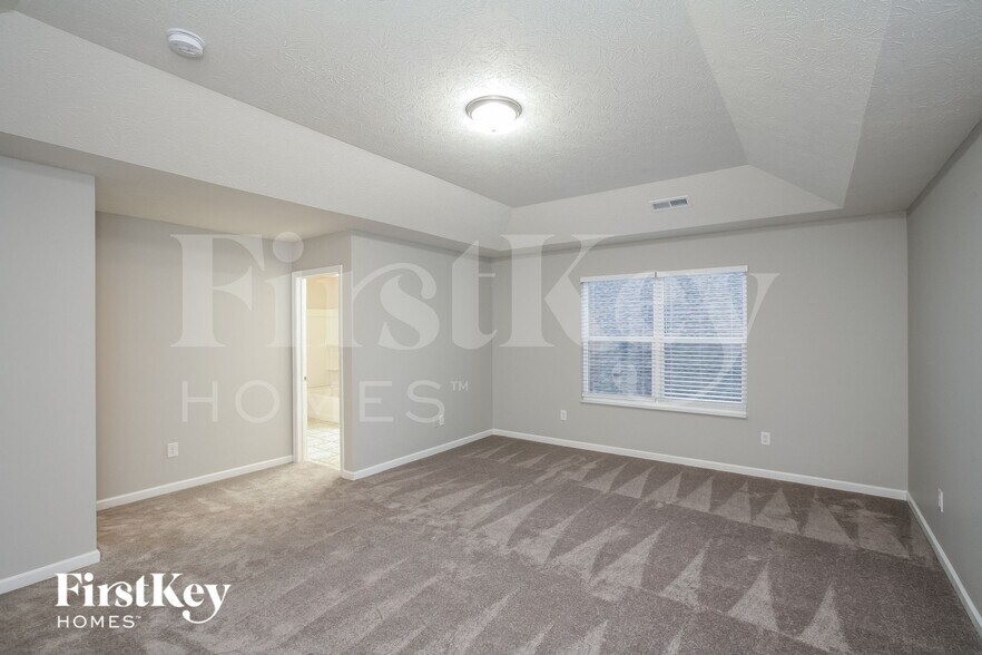 Building Photo - 897 Adena Ln