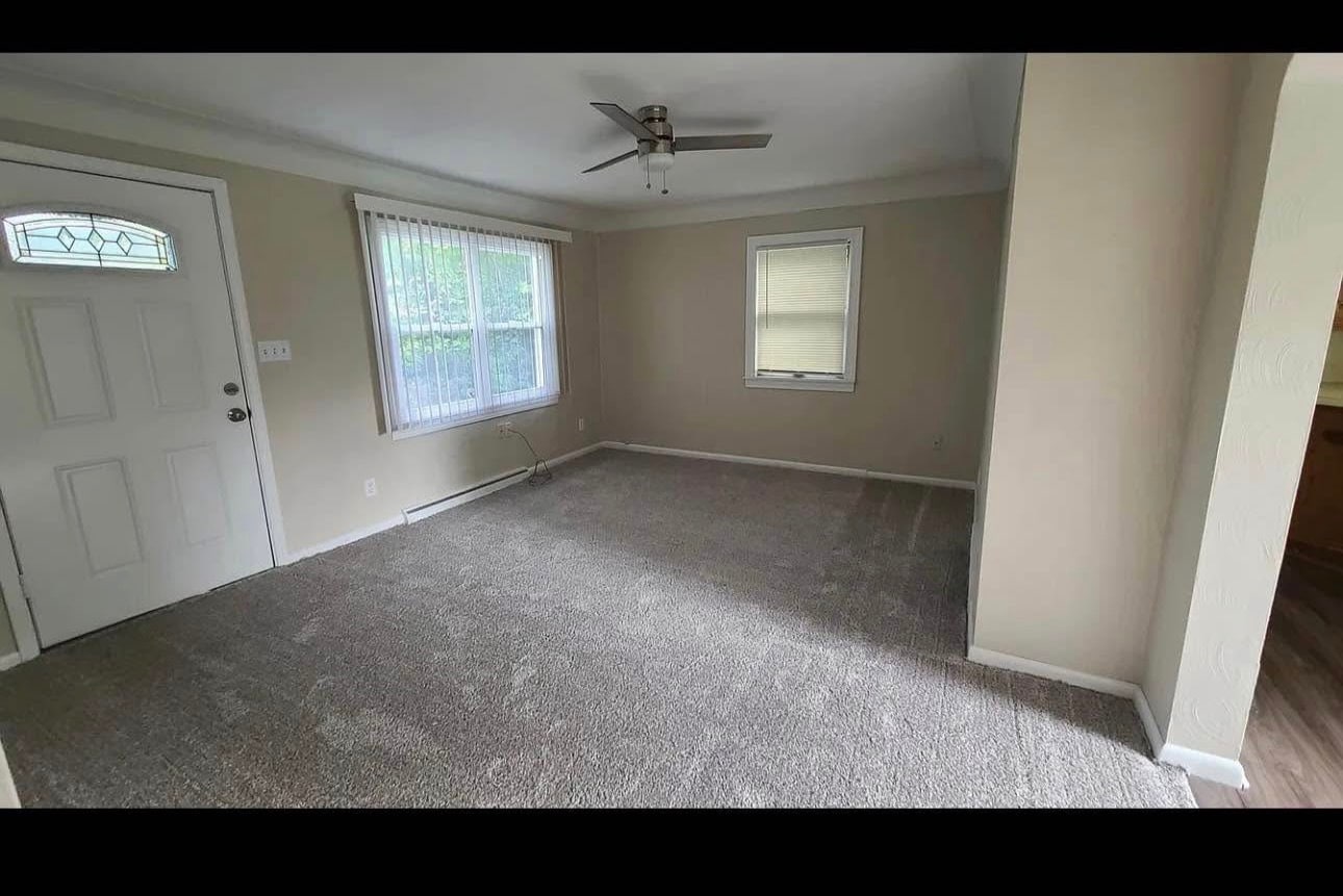 Building Photo - 6015 N River Rd