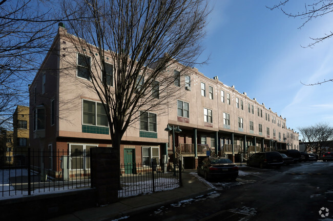 Primary Photo - Bancroft Court Apartments