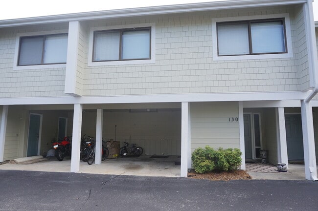 Primary Photo - Furnished 3Bd/2Ba Channel Walk Townhome in...