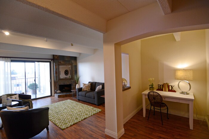 Building Photo - 777 N Washington St