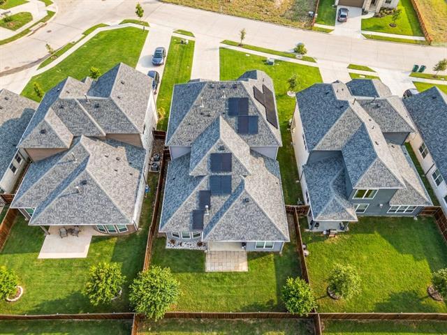 Building Photo - 704 Fencerow Trl