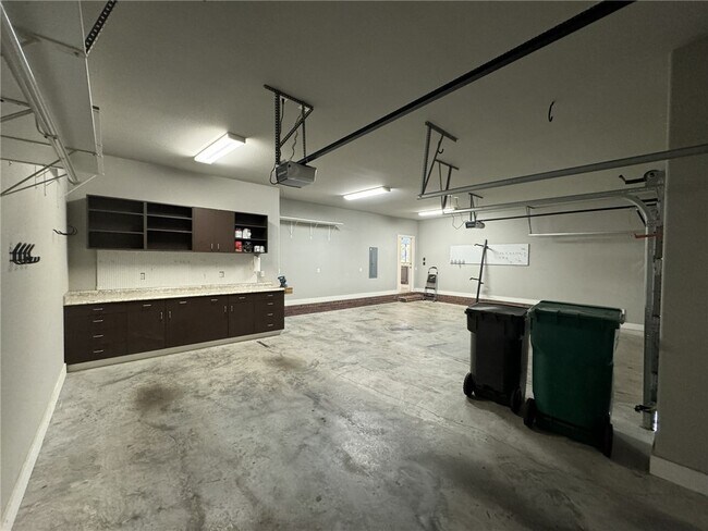 Building Photo - 21 S Prairie Dunes Dr