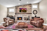 Building Photo - 10655 E Mercer Ln