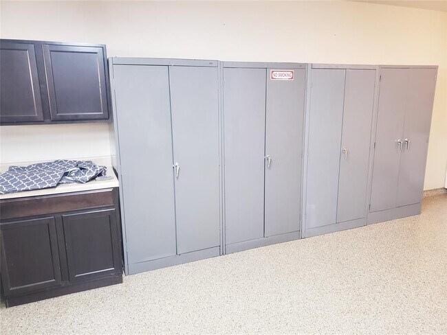 Building Photo - 8305 Turning Trail