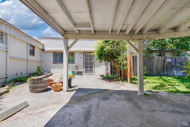 Building Photo - 20 Eucalyptus Rd