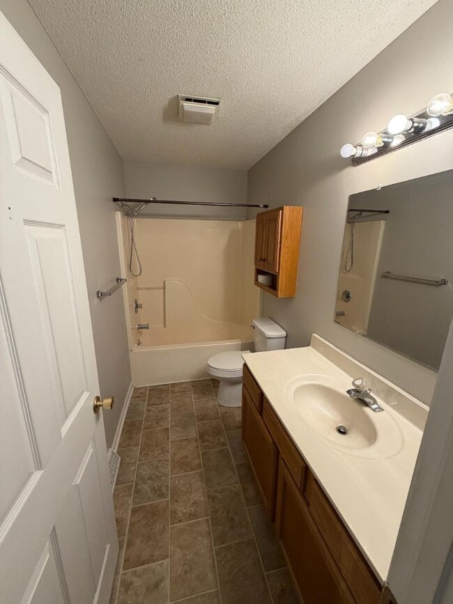 Building Photo - 506 Nickman Rd