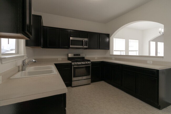 Building Photo - 702 Pampas Ricas Dr