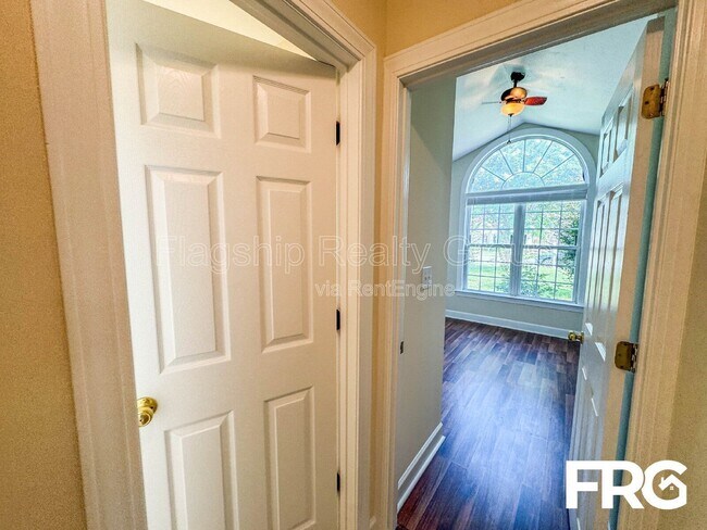 Building Photo - 149 Emily Dr
