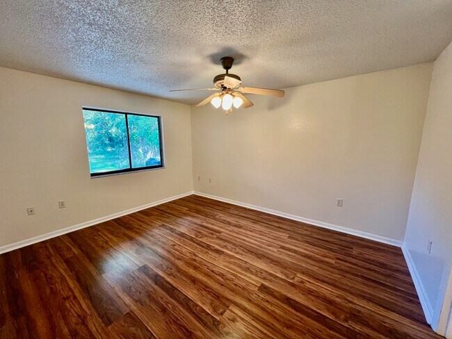 Building Photo - 4205 Old Rd 37