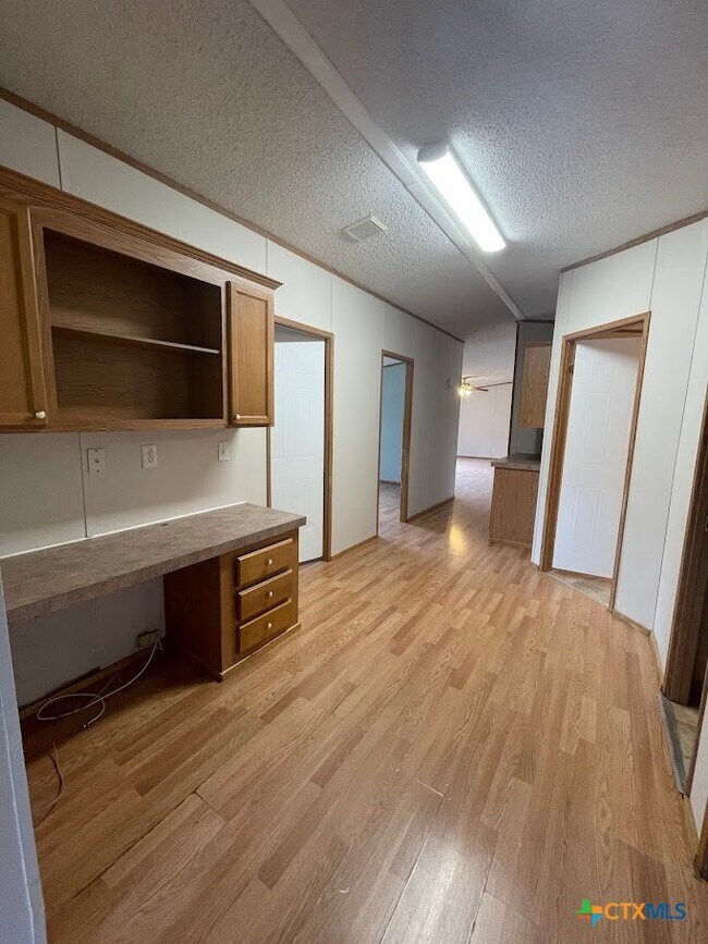 Building Photo - 1201 Island View Dr