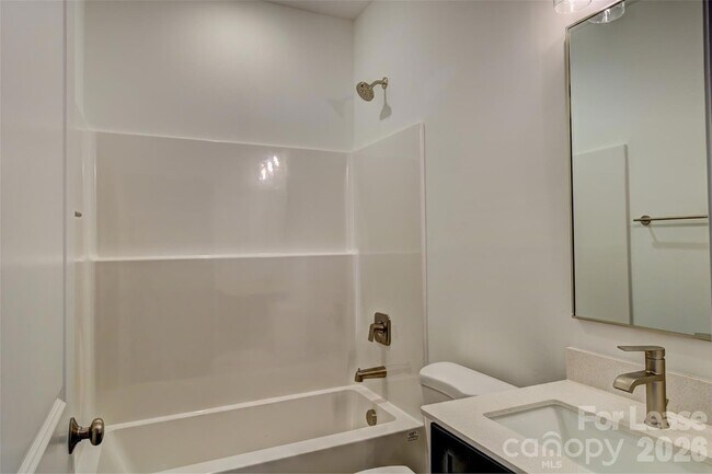 Building Photo - 197 Dale Dr