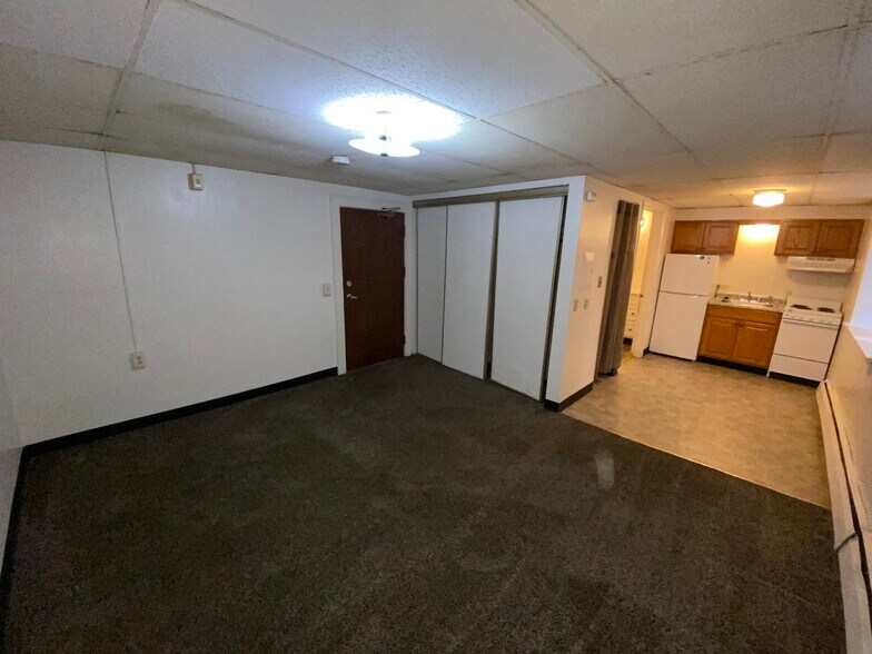 Building Photo - 1143 1st St NW