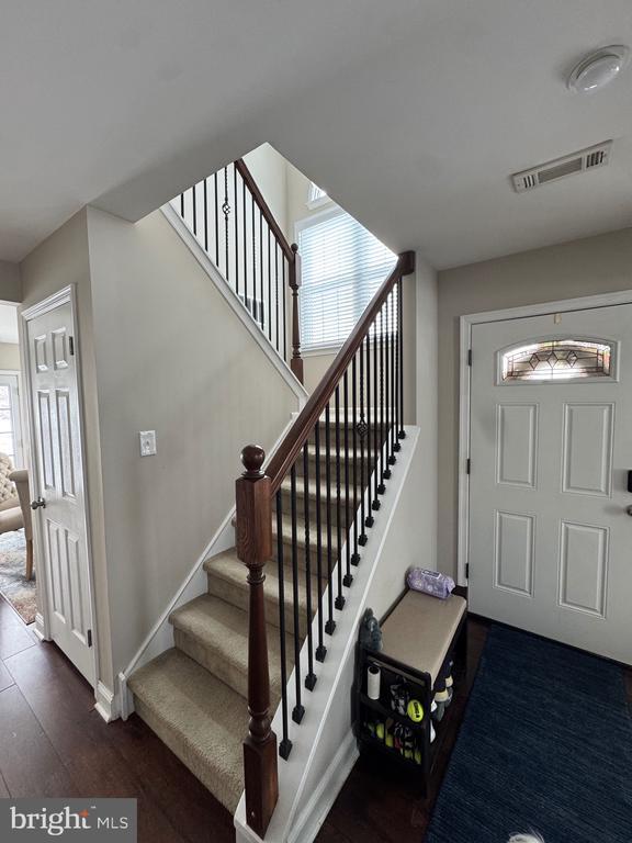 Building Photo - 17 Parkview Way