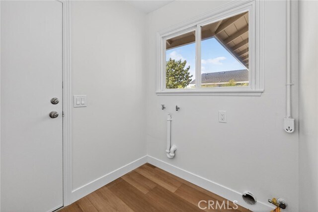 Building Photo - 709 E Meadowbrook Ave
