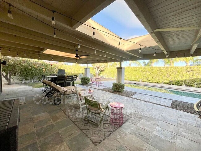 Building Photo - 48550 Valley View Dr