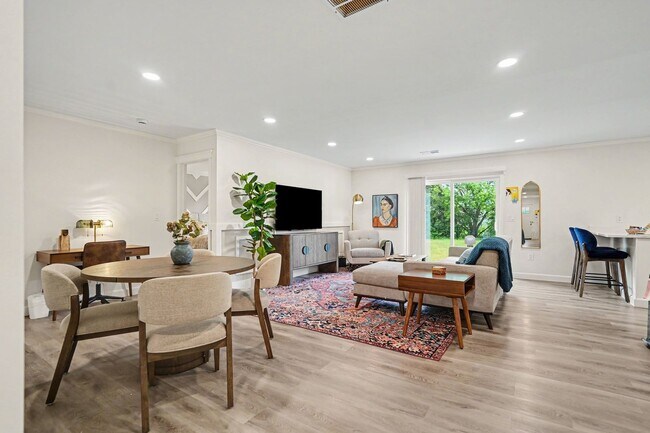 Building Photo - New 4BR Home | Ideal for Families & Teams