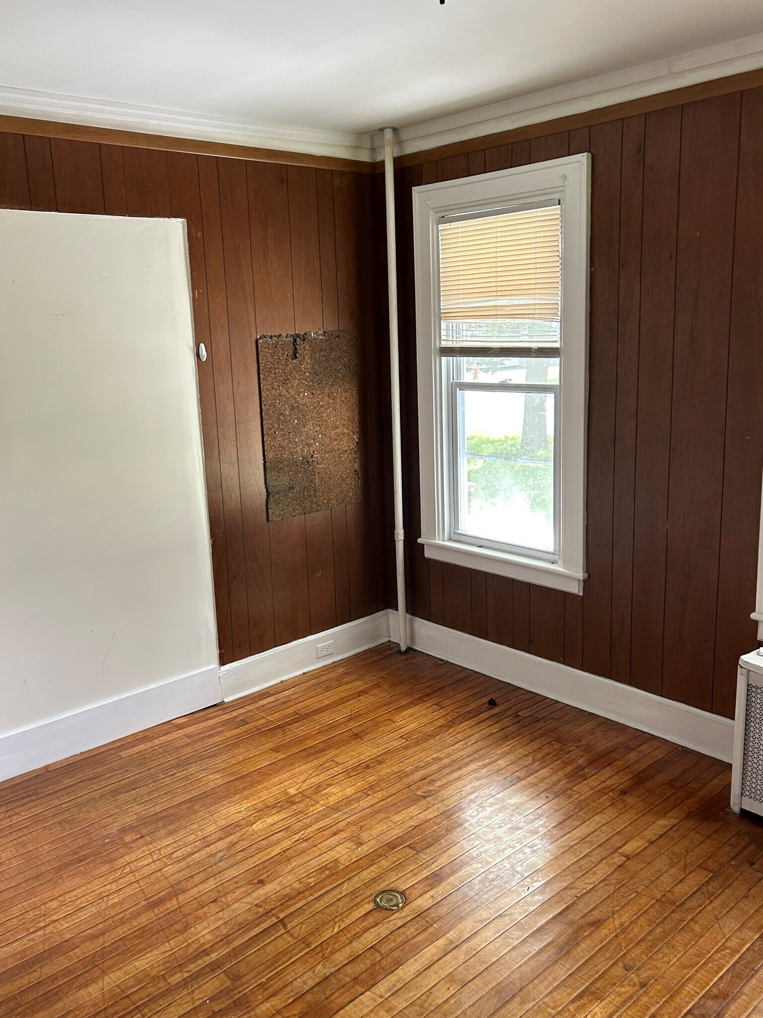3rd Bedroom Pic 2 - 415 NY-146