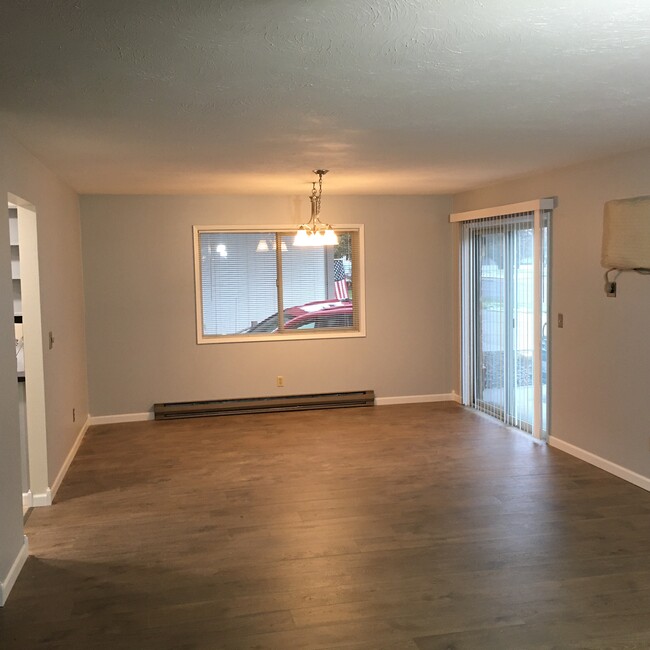 Dining room - 1307 E 30th Ave