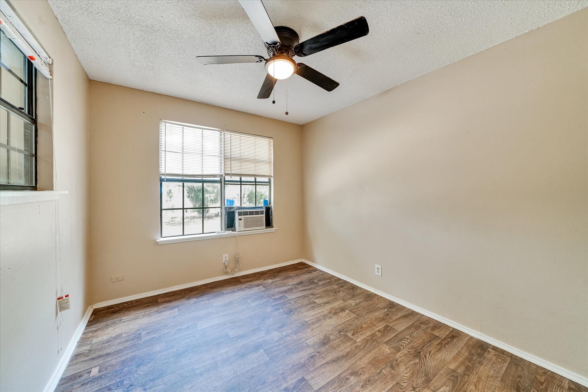 Building Photo - 15278 Mesquite Trl