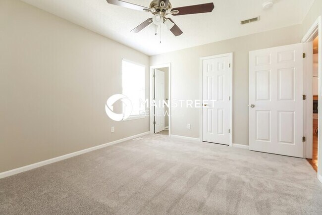 Building Photo - 3 Bedroom Pet-Friendly Home in Kansas City...