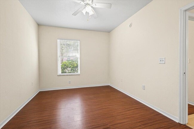 Building Photo - 110 SW Peacock Blvd