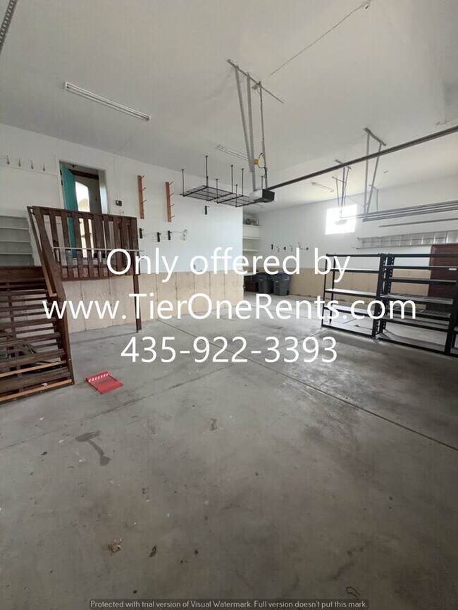 Building Photo - NO DEPOSIT option available for qualified renters!