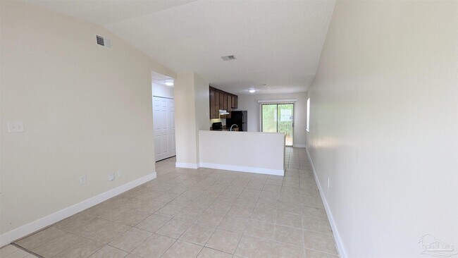 Building Photo - 8264 Continental Dr