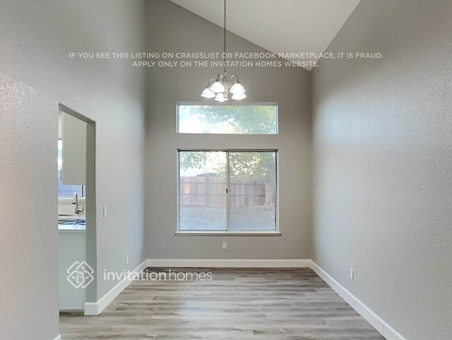 Building Photo - 8729 Longspur Way