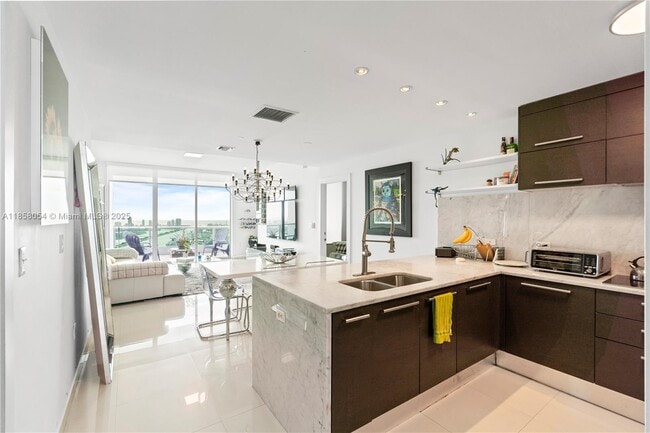 Building Photo - 900 Biscayne Blvd