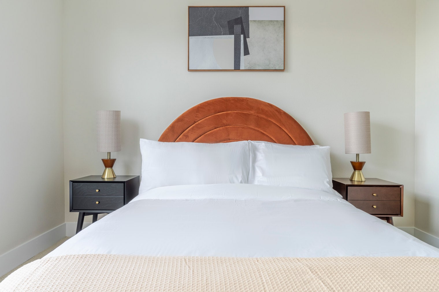 Building Photo - 1501 W Howard Ln